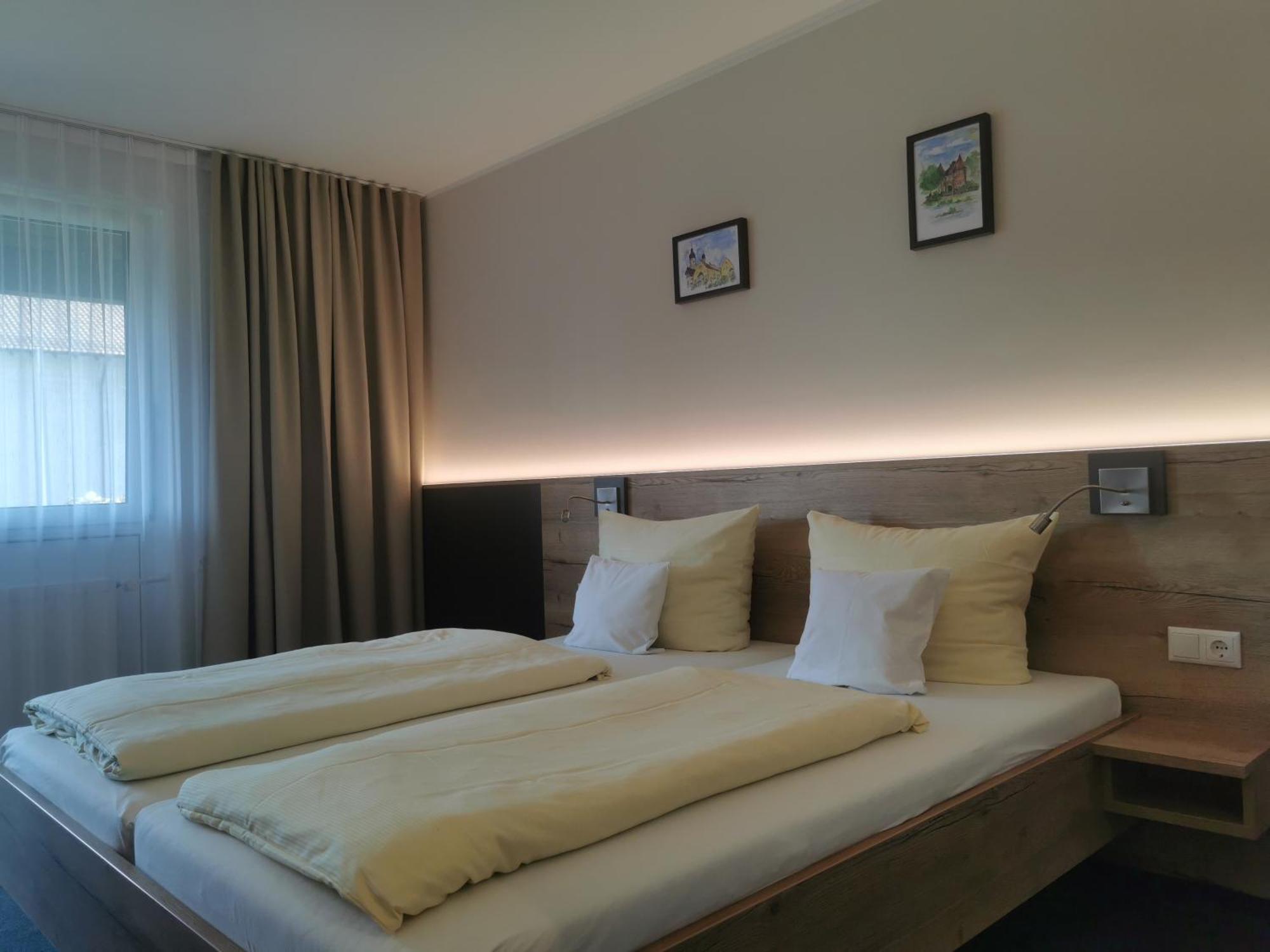 Hotel Am Regenbogen 참 외부 사진
